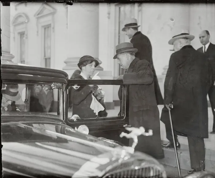 Framed Print : Mrs. Roosevelt Spends Sabbath Sight Seeing