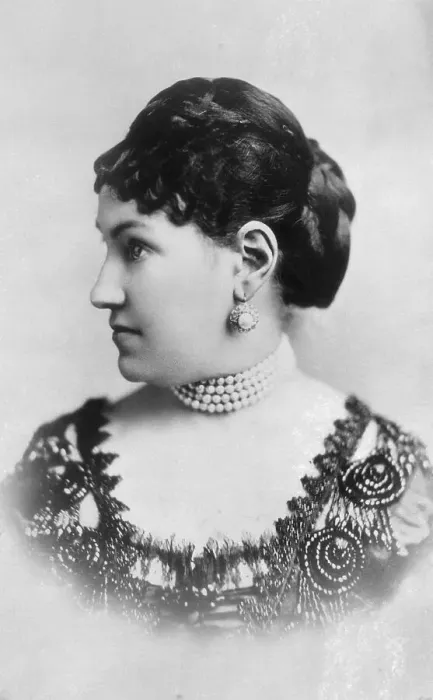 Framed Print : Mrs.William B. Astor in Portrait Framed Print : Mrs.William B. Astor in Portrait