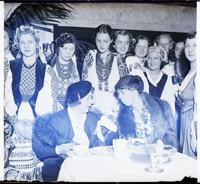 Framed Print : Mrs.William Randolph Hearst and Eleanor Roosevelt at Party Framed Print : Mrs.William Randolph Hearst and Eleanor Roosevelt at Party