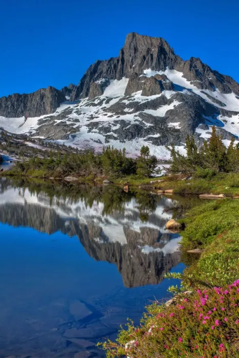 Framed Print : Mt Banner reflecting off Thousand Island Lake Framed Print : Mt Banner reflecting off Thousand Island Lake