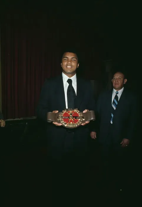 Framed Print : Muhammad Ali With Boxing Belt Framed Print : Muhammad Ali With Boxing Belt