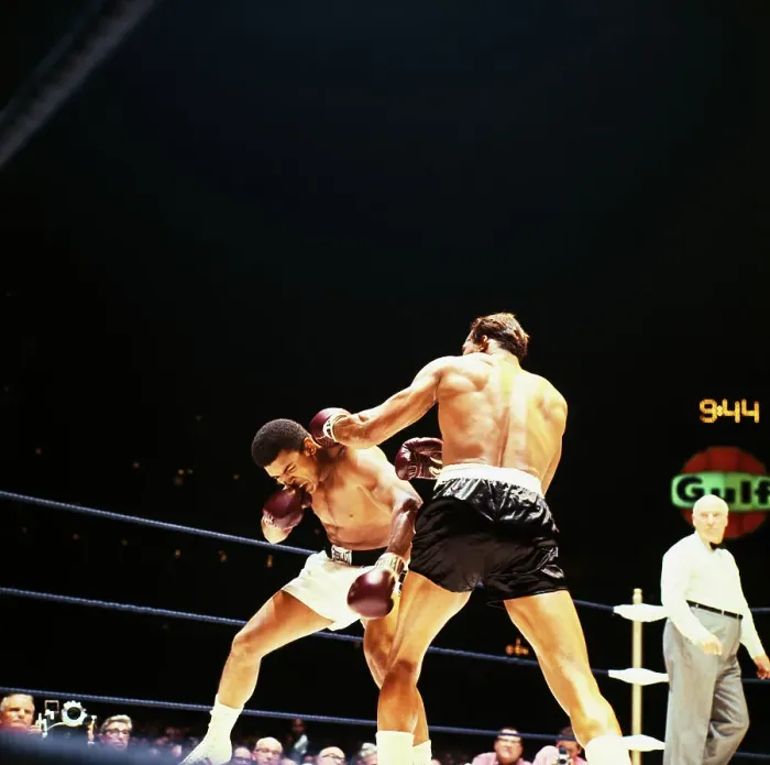 Framed Print : Muhammad Ali Boxing Against Cleveland Williams Framed Print : Muhammad Ali Boxing Against Cleveland Williams