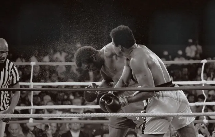 Framed Print : Muhammad Ali Hitting George Foreman Framed Print : Muhammad Ali Hitting George Foreman