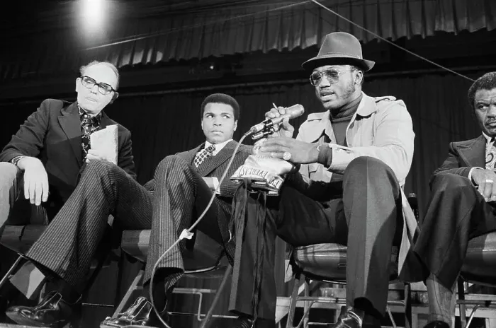 Framed Print : Muhammad Ali and Joe Frazier at Press Conference Framed Print : Muhammad Ali and Joe Frazier at Press Conference