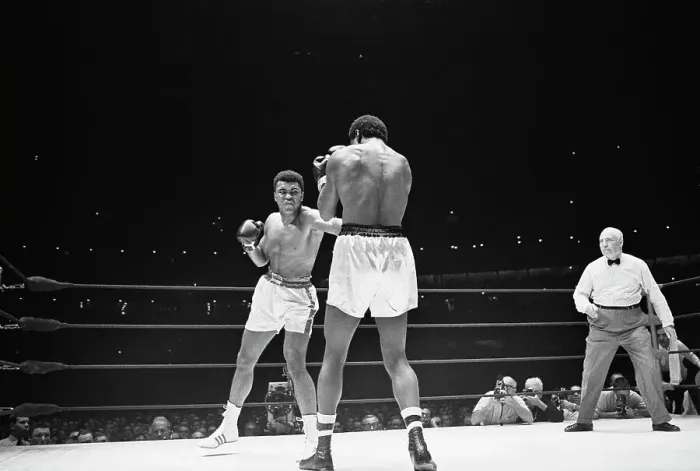 Framed Print : Muhammad Ali Punching Ernie Terrell Framed Print : Muhammad Ali Punching Ernie Terrell