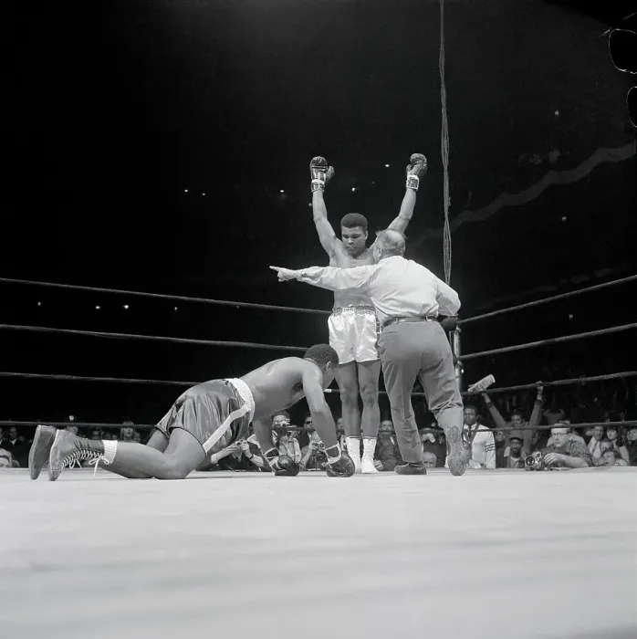 Framed Print : Muhammad Ali in Victory Pose over Zora Folley Framed Print : Muhammad Ali in Victory Pose over Zora Folley