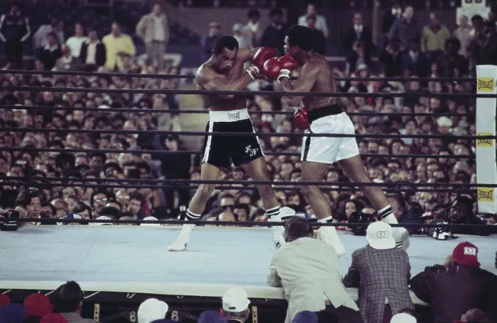 Framed Print : Muhammad Ali Vs Ken Norton, 1976 Framed Print : Muhammad Ali Vs Ken Norton, 1976