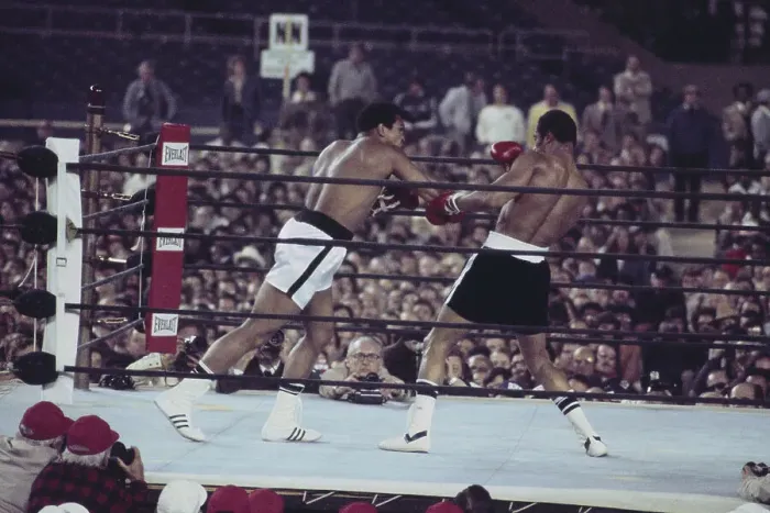 Framed Print : Muhammad Ali Vs Ken Norton, 1976 Framed Print : Muhammad Ali Vs Ken Norton, 1976