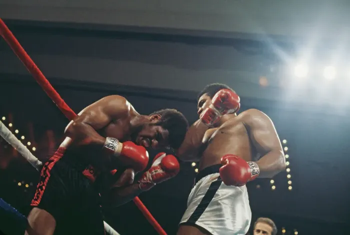 Framed Print : Muhammad Ali Vs Leon Spinks Framed Print : Muhammad Ali Vs Leon Spinks