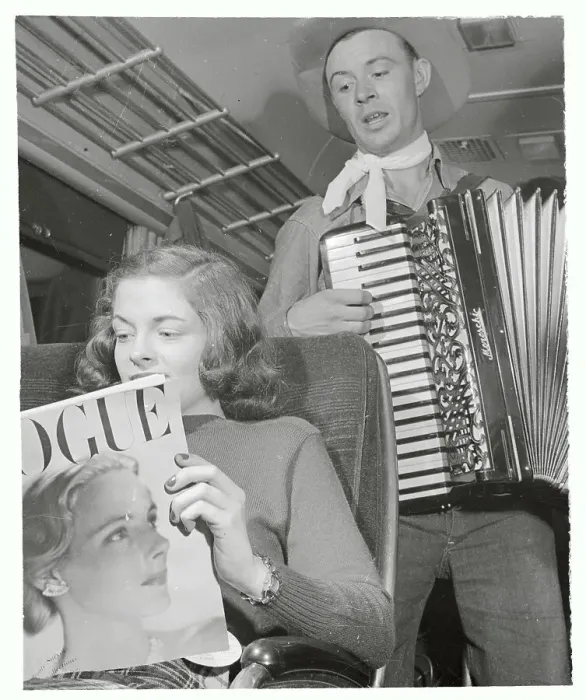Framed Print : Musicians Serenading Girl Reading Fashion Mag Framed Print : Musicians Serenading Girl Reading Fashion Mag