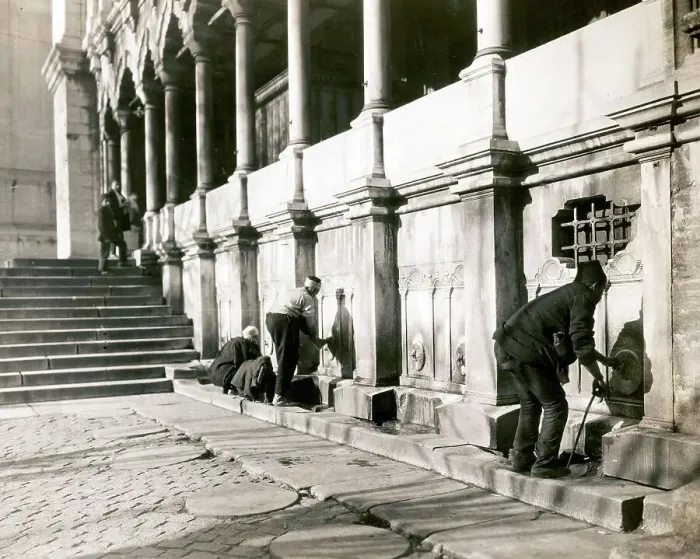 Framed Print : Muslims washing their hands and feet in front of entering a mosque in Stamboul, Constantinople, Istanbul, 1890, Turkey, Historical, digitally restored reproduction from a 19th century original