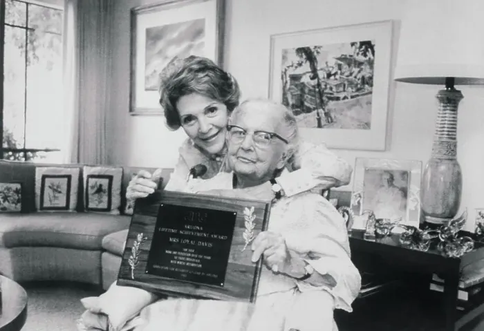 Framed Print : Nancy Reagan and Edith Davis Posing with Award Framed Print : Nancy Reagan and Edith Davis Posing with Award