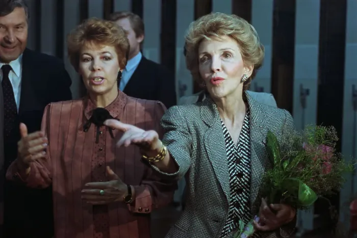 Framed Print : Nancy Reagan and Raisa Gorbachev Touring Gallery Framed Print : Nancy Reagan and Raisa Gorbachev Touring Gallery