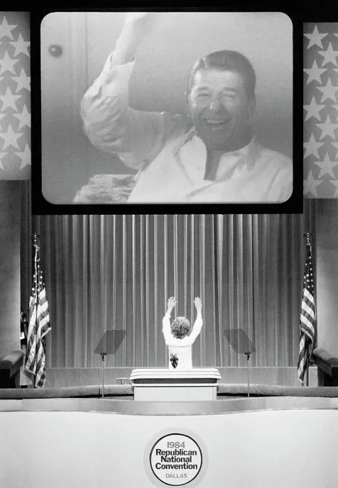 Framed Print : Nancy Reagan Waves to Ronald