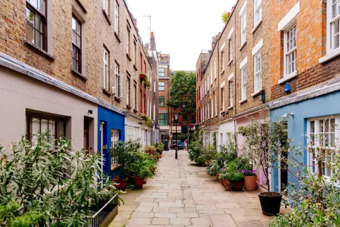 Framed Print : Narrow street in Fitzrovia district, London, England, UK Framed Print : Narrow street in Fitzrovia district, London, England, UK