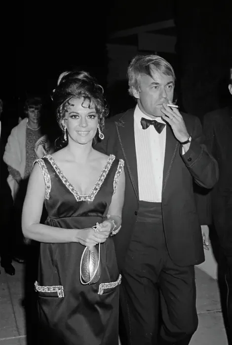 Framed Print : Natalie Wood And Richard Gregson