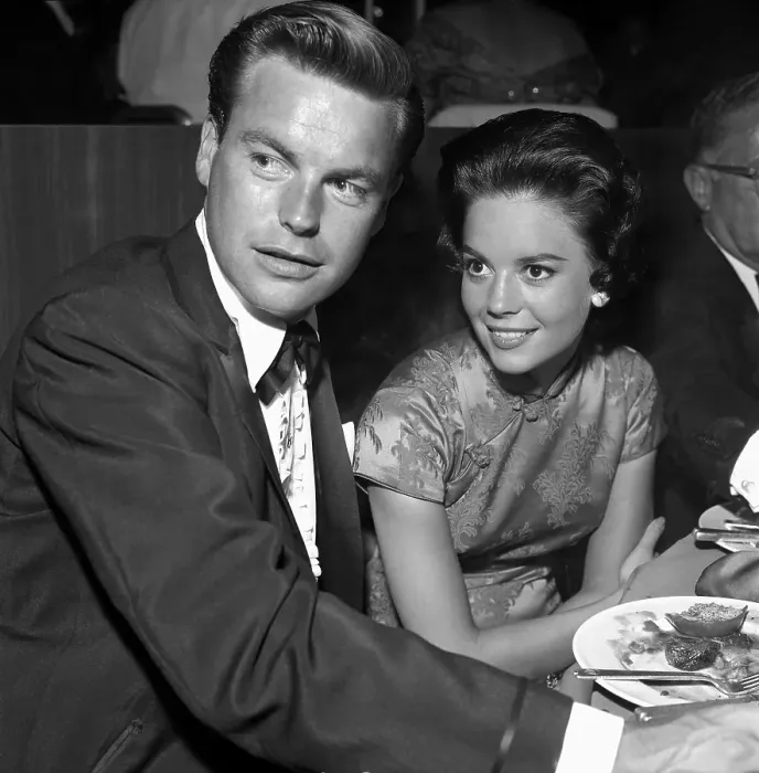 Framed Print : Natalie Wood And Robert Wagner Framed Print : Natalie Wood And Robert Wagner