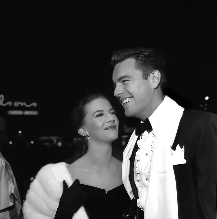 Framed Print : Natalie Wood And Robert Wagner Framed Print : Natalie Wood And Robert Wagner