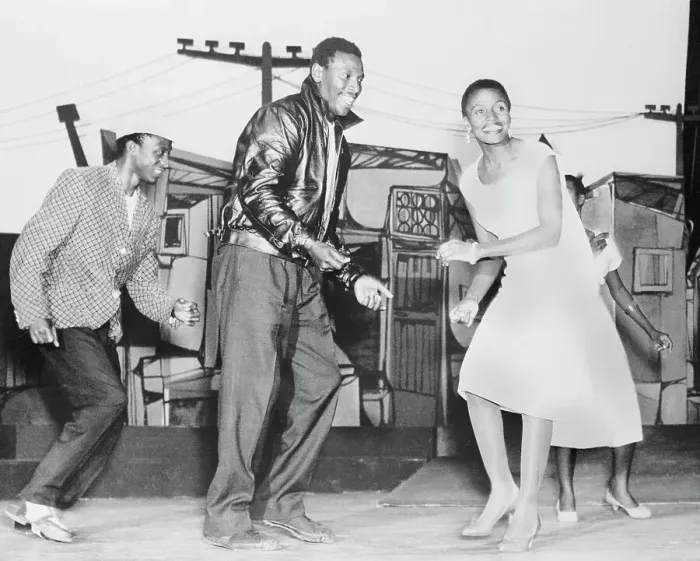 Framed Print : Nathan Mdledle and Miriam Makeba Performing Framed Print : Nathan Mdledle and Miriam Makeba Performing