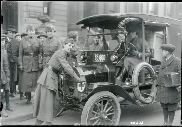 Framed Print : National League for Women's Service Members Deliver Government Packages