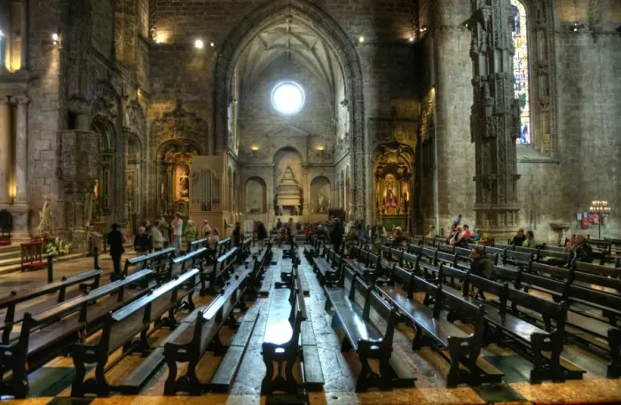 Framed Print : Nave of the JerAonimos Monastery, Lisbon - Portugal