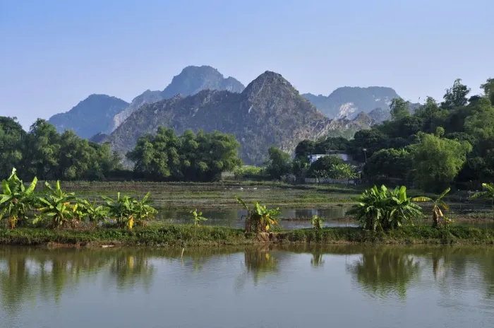 Framed Print : Near Ninh Binh, dry Halong Bay, Vietnam, Southeast Asia Framed Print : Near Ninh Binh, dry Halong Bay, Vietnam, Southeast Asia