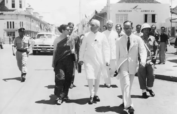 Framed Print : Nehru and Indira Gandhi Walking Together Framed Print : Nehru and Indira Gandhi Walking Together