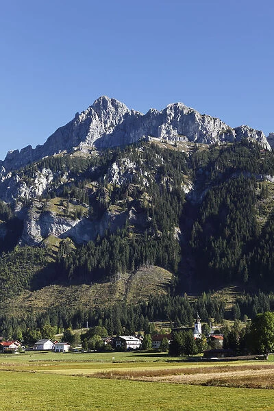 Nesselwaengle village, Tannheimer Tal high valley, Mt. Gimpel, Tannheimer Berge mountains, Tyrol, Austria, Europe