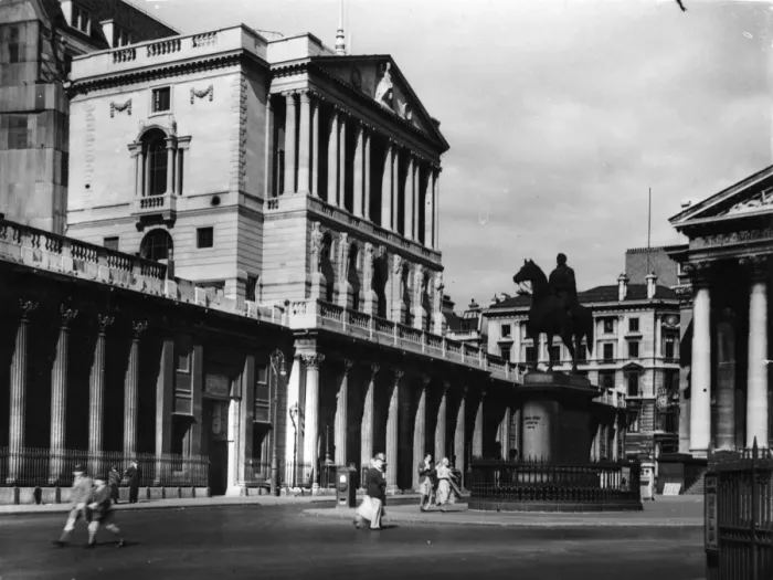 Framed Print : New Bank Of England Framed Print : New Bank Of England