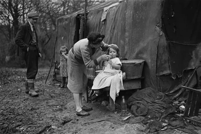 Framed Print : New Forest Tent Dwellers Framed Print : New Forest Tent Dwellers