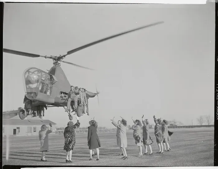 Framed Print : New Helicopter Breaking Load Lifting Records Framed Print : New Helicopter Breaking Load Lifting Records