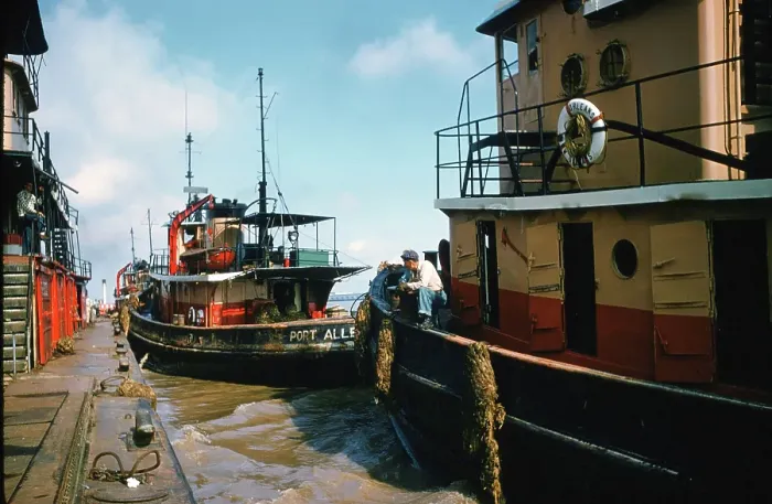 Framed Print : New Orleans Tugboat Framed Print : New Orleans Tugboat