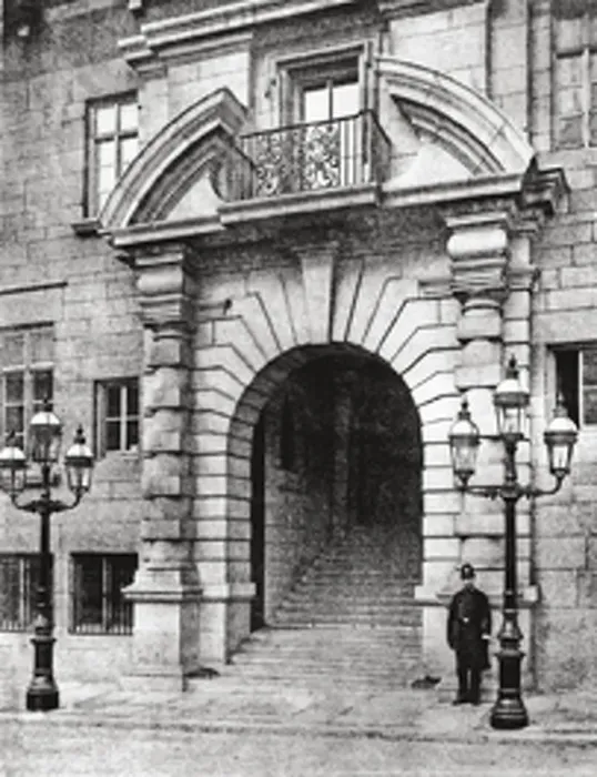 : New Scotland Yard : New Scotland Yard