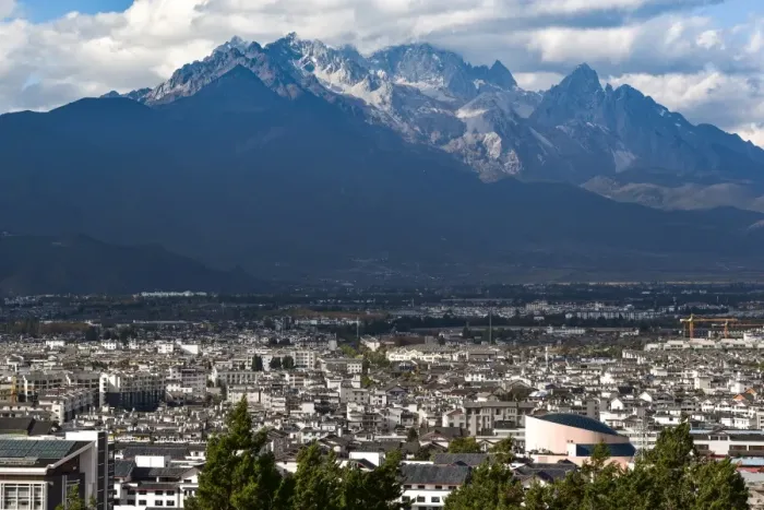 Framed Print : New town of Lijiang City, mountain view Framed Print : New town of Lijiang City, mountain view