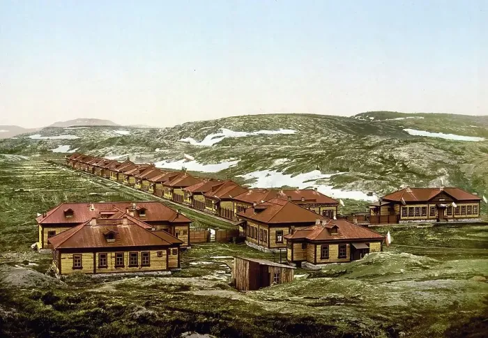 Framed Print : The New Village of Alexander III, Aleksandrovsk, Kola Peninsula, Russia, c. 1890, Historic, digitally enhanced reproduction of a photochrome print of the period Framed Print : The New Village of Alexander III, Aleksandrovsk, Kola Peninsula, Russia, c. 1890, Historic, digitally enhanced reproduction of a photochrome print of the period