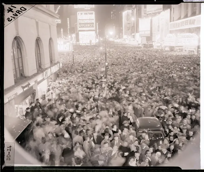 Framed Print : New Year's Crowd in Times Square Framed Print : New Year's Crowd in Times Square
