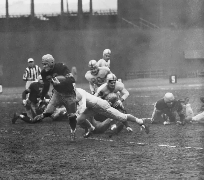 Framed Print : New York Bulldogs and Pittsburgh Steelers Football Game Framed Print : New York Bulldogs and Pittsburgh Steelers Football Game