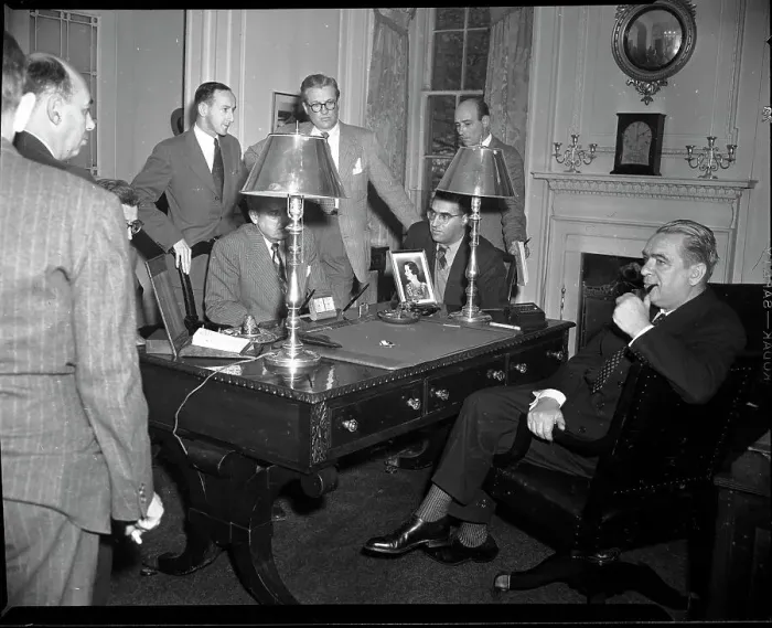 Framed Print : New York Mayor O'Dwyer in an Interview Framed Print : New York Mayor O'Dwyer in an Interview