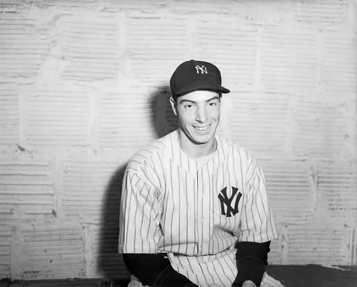 Framed Print : New York Yankee Joe Dimaggio Framed Print : New York Yankee Joe Dimaggio