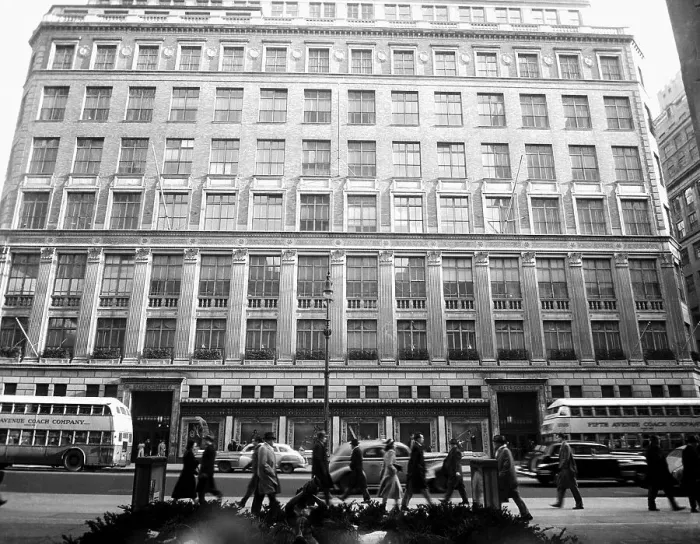Framed Print : New York's Saks Fifth Avenue Framed Print : New York's Saks Fifth Avenue