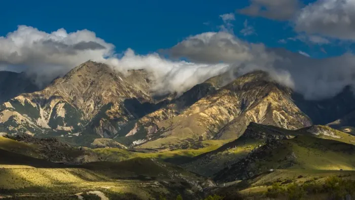 Framed Print : New Zealand mountain landscape Framed Print : New Zealand mountain landscape