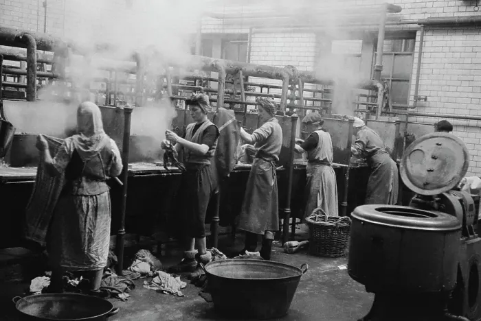 Framed Print : A Newcastle Wash House, 1955 Framed Print : A Newcastle Wash House, 1955