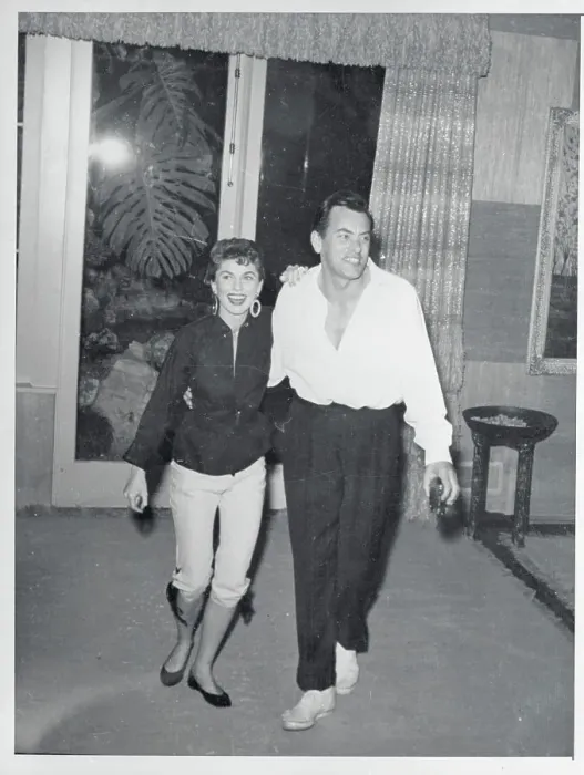 Framed Print : Newlyweds Joanne Dru and John Ireland Framed Print : Newlyweds Joanne Dru and John Ireland
