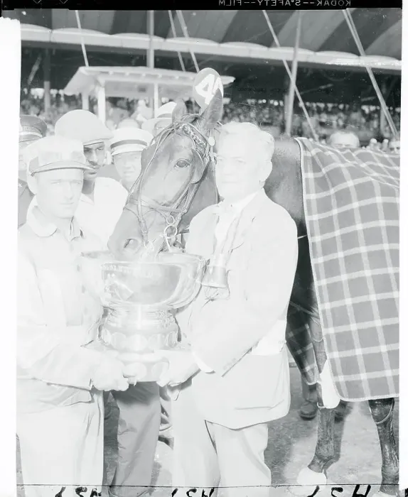 Framed Print : Newport Dream and Del Cameron Standing with the Winner's Cup