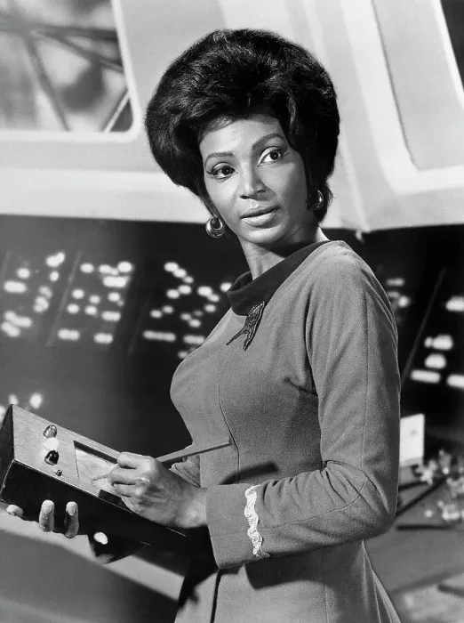 Framed Print : Nichelle Nichols as Lt. Uhura Framed Print : Nichelle Nichols as Lt. Uhura