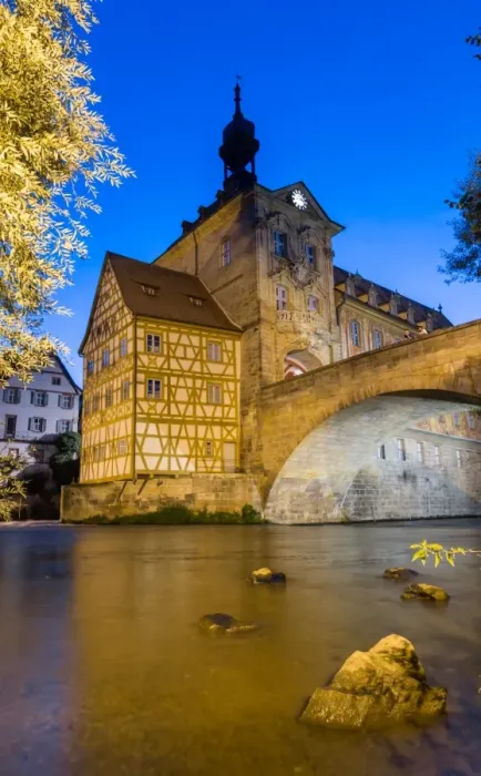 Framed Print : Night in Bamberg with the old city hall and river Framed Print : Night in Bamberg with the old city hall and river
