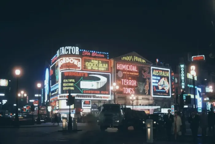 Framed Print : Night In Piccadilly Circus Framed Print : Night In Piccadilly Circus