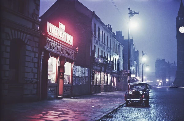 A night-time view of the Lifeboat Bar in Dublin