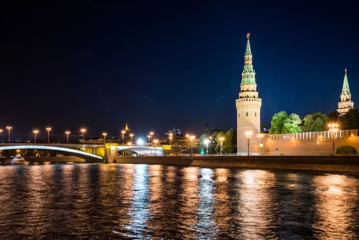 Framed Print : Night view of the Moscow Kremlin Framed Print : Night view of the Moscow Kremlin