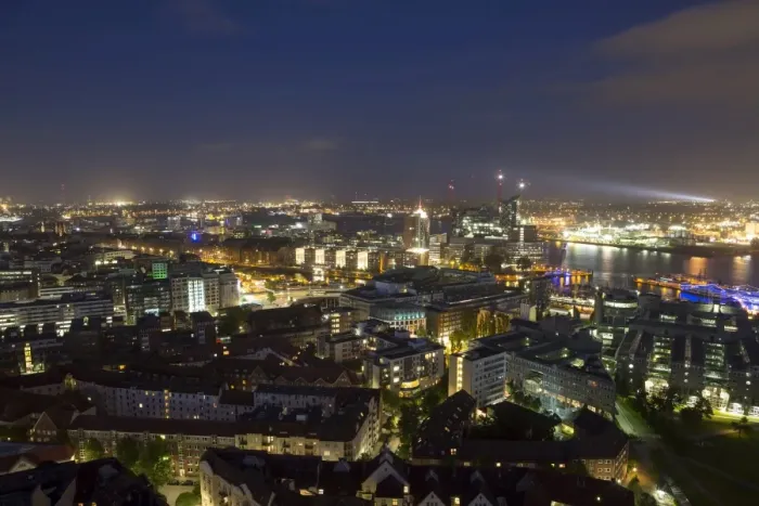 Framed Print : Night view overlooking the Elbe Philharmonic Hall, HafenCity and Speicherstadt, Hamburg, Germany